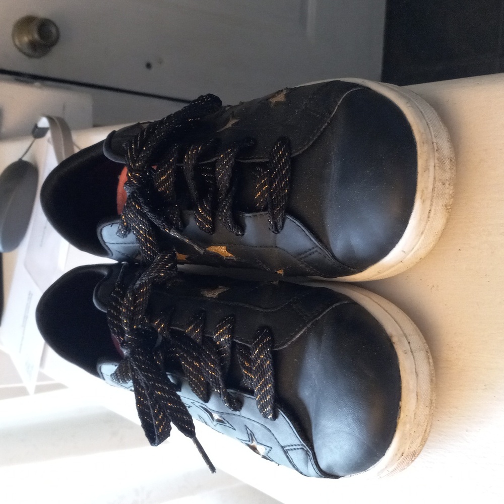 COPY - Sketches black pl shoes sz7.5. Gold stars